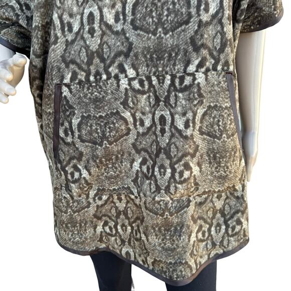 Hooded Snake Print Sweater Poncho - Picture 3 of 9
